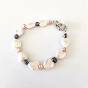 Heart  freshwater pearl bracelet